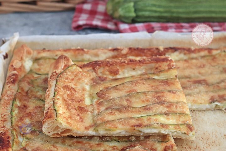 Sfogliata di zucchine e stracchino