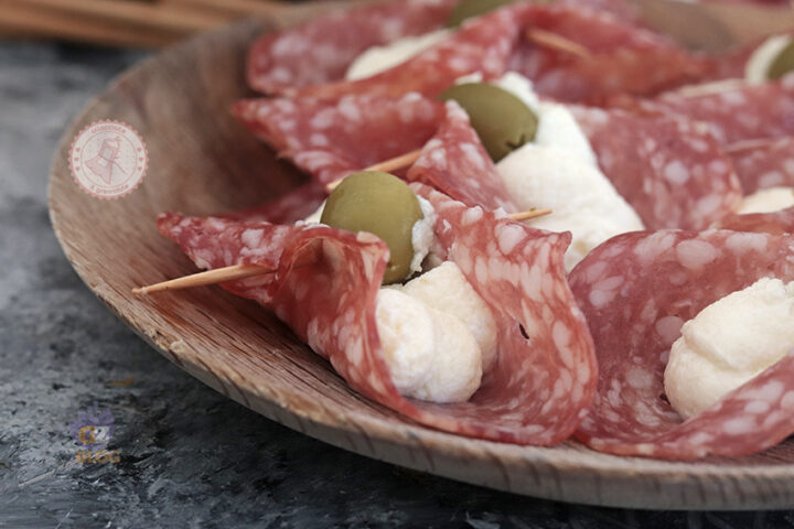 Barchette di salame fredde ricetta