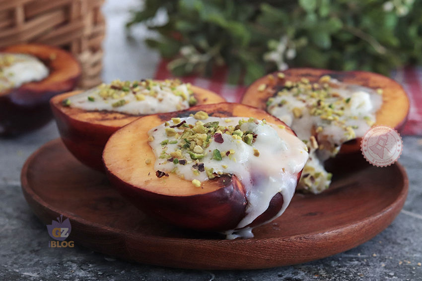 Pesche al gorgonzola ricetta