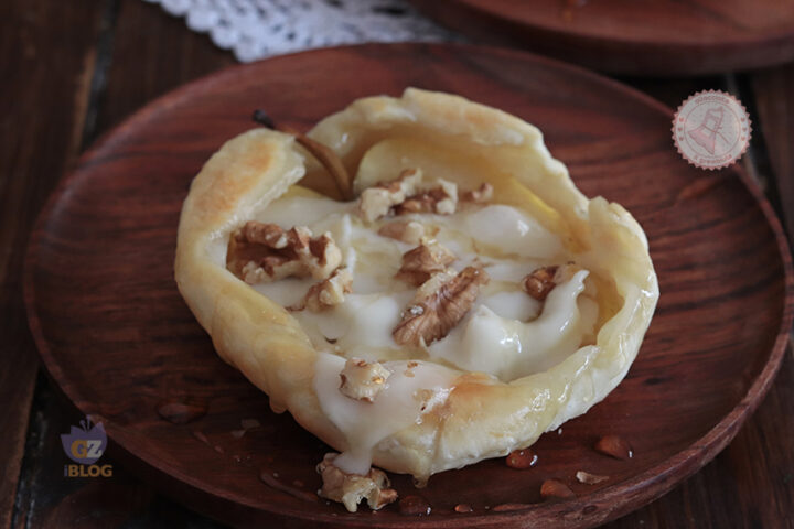 sfogliatine mele gorgonzola e noci