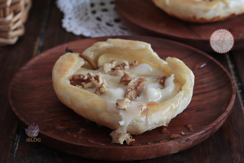 sfogliatine mele gorgonzola e noci