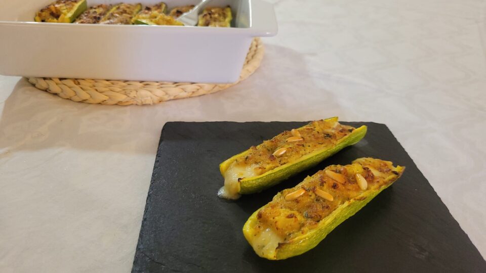 Zucchine Ripiene con Formaggio e Pinoli in friggitrice ad aria