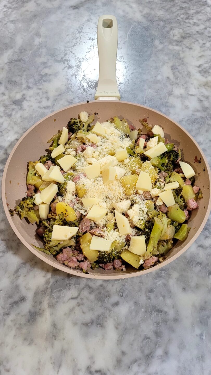 Torta Salata Patate Broccoli e Salsiccia in Friggitrice ad Aria