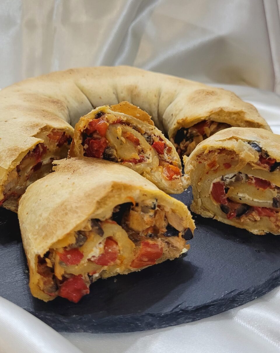 Ciambella arrotolata con tonno e peperoni in Friggitrice ad Aria
