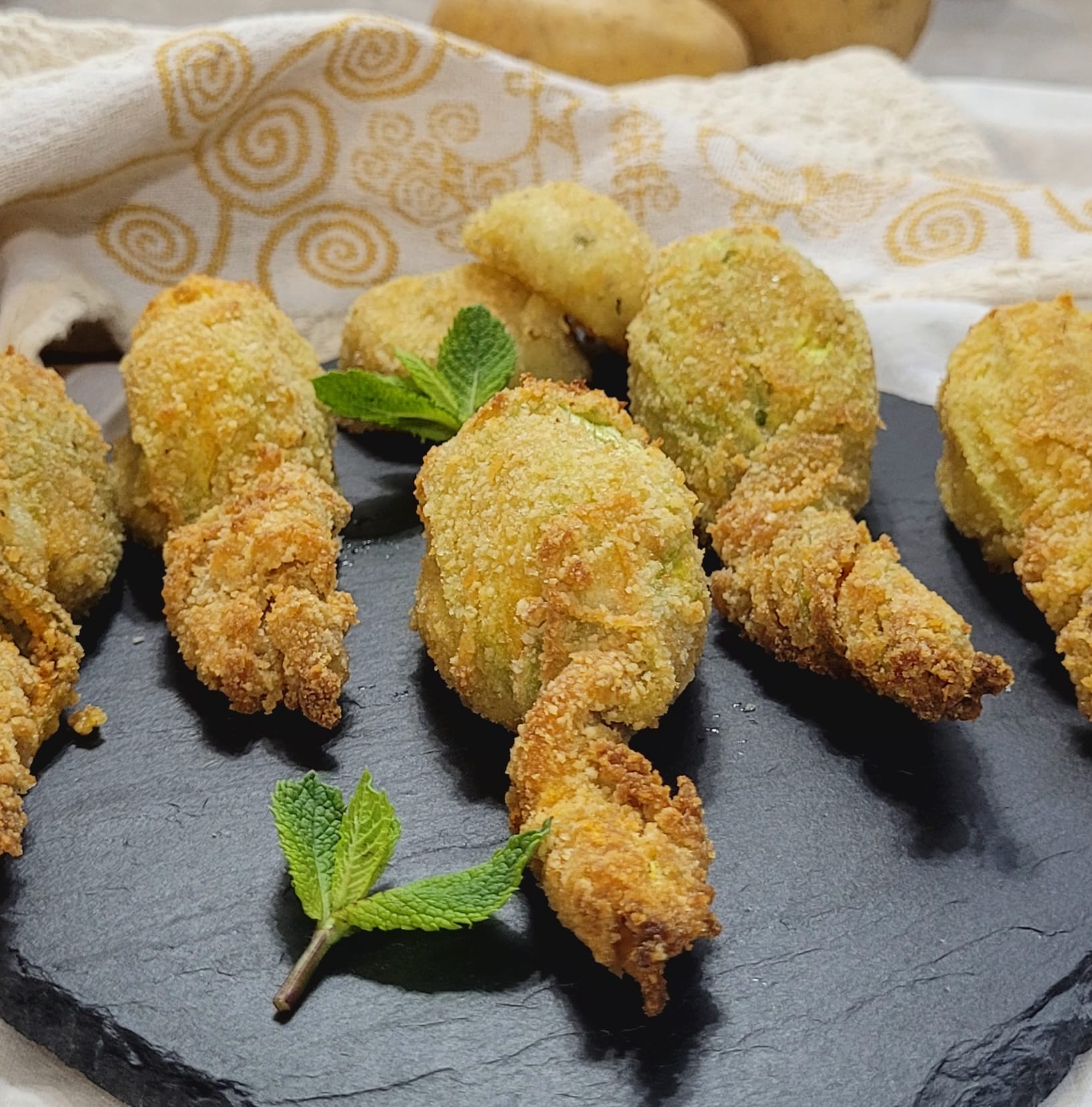 Culurgiones in Fiore: fiori di zucca ripieni in Friggitrice ad Aria