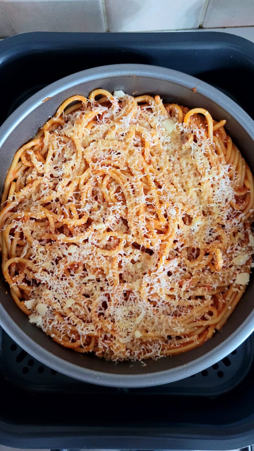 Pasta fritta alla siciliana in friggitrice ad aria