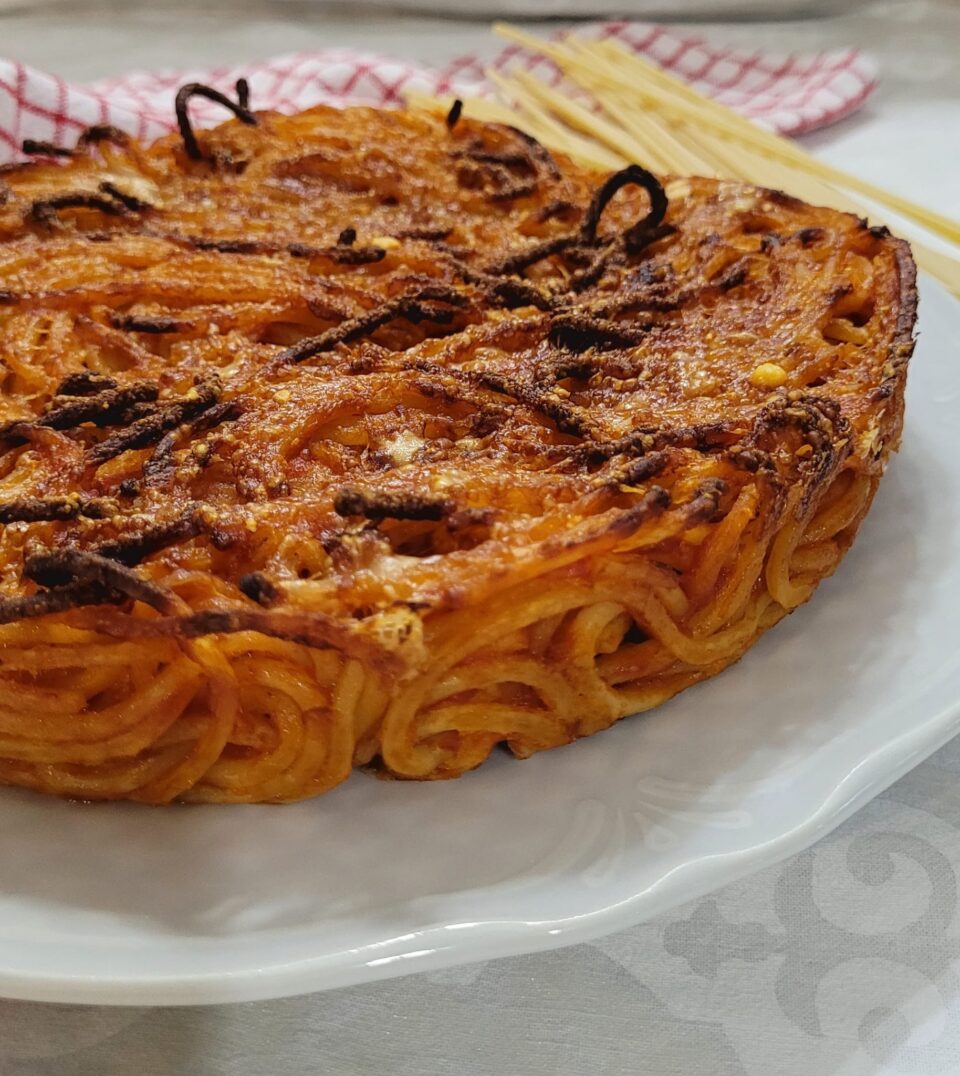 Pasta fritta alla siciliana in friggitrice ad aria