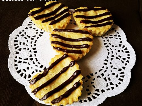 Cookies con    fiocchi di avena e cioccolato