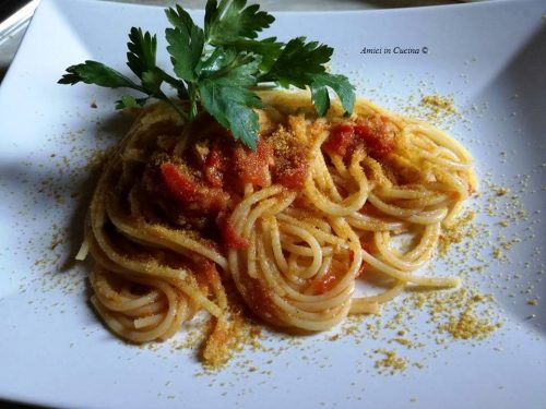 Spaghetti aglio, olio, peperoncino, pomodorini e bottarga – Ivana