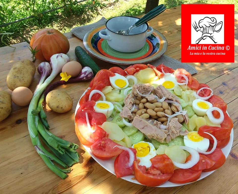 Insalatona estiva con patate tonno fagioli e uova