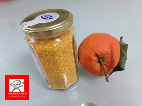 Bucce di arance essiccate e polverizzate per aromatizzare dolci e salati