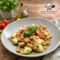 Pasta Fredda con Mozzarella, Pesto e Tarallo Napoletano: Ricetta Estiva Fresca e Croccante