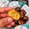 Castagne al forno perfette: il trucco infallibile per sbucciarle in un secondo!