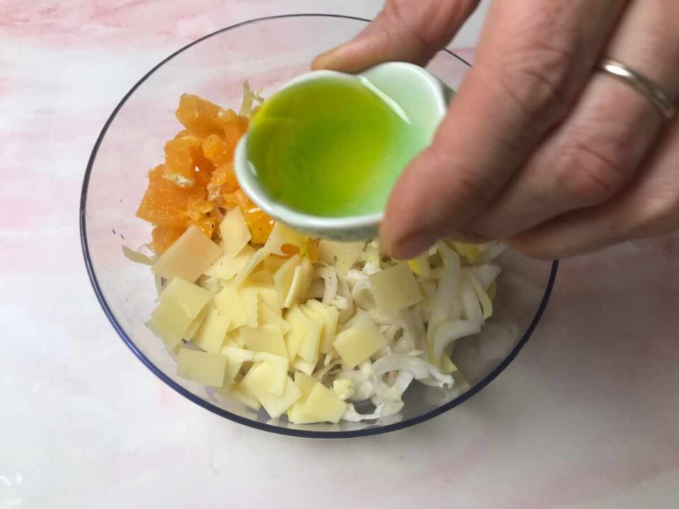 immagine insalata olio