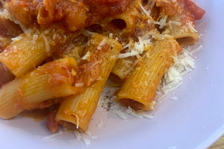 Amatriciana con 'Nduja calabrese - Ammore, Cucina e Mandolino