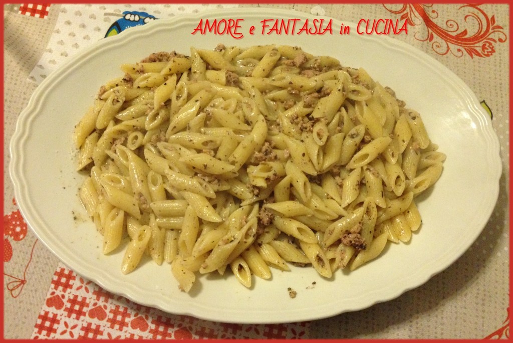 PENNE SALSICCIA E PHILADELPHIA AL TARTUFO