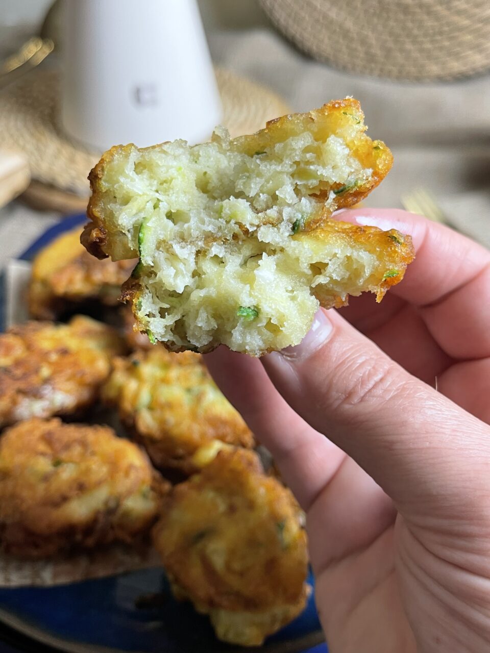 FRITTELLE CROCCANTI DI ZUCCHINE E RICOTTA DI BUFALA - le ricette ...