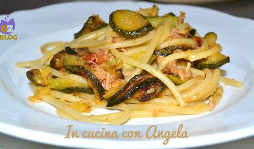 Spaghetti con zucchine e tonno