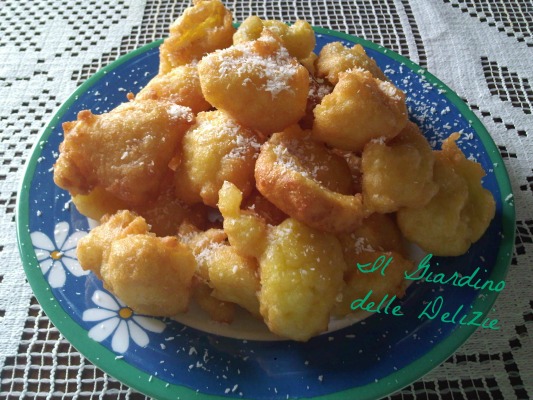 Frittelle al cocco