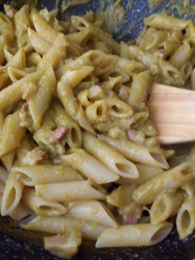 PASTA CON CREMA DI PISELLI E PANCETTA | Anna Creazioni in Cucina