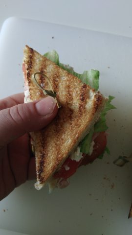 club sandwich con ricotta e prosciutto