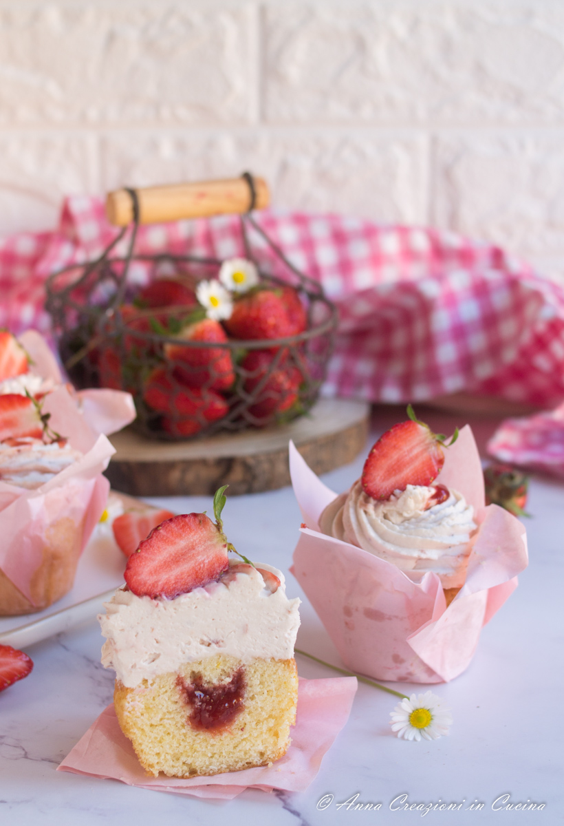 cupcake con confettura di fragole