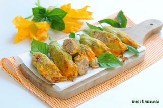 Fiori di zucca con impasto di polpette