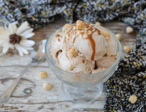 Gelato alla nocciola cremoso e veloce