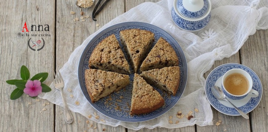 Torta con banane, cioccolato e fiocchi d'avena