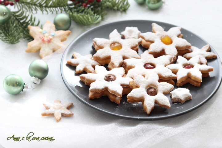 Biscotti stelle di natale farcite