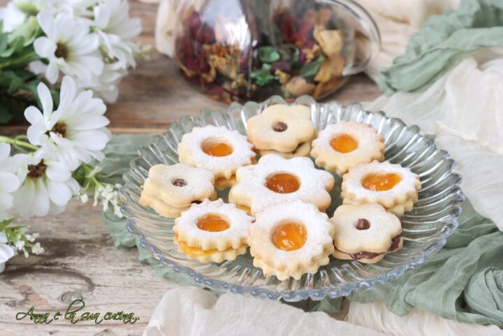 Biscotti occhi di bue misti