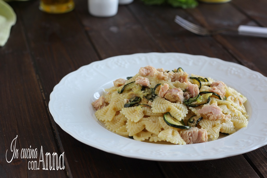 PASTA ZUCCHINE E TONNO - Piatto veloce e saporitissimo