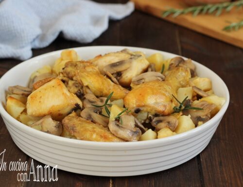 Pollo con patate e funghi al forno