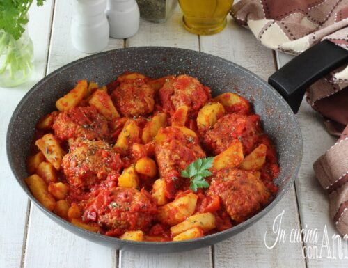 Polpette e patate in umido