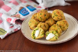Polpette di zucchine filanti