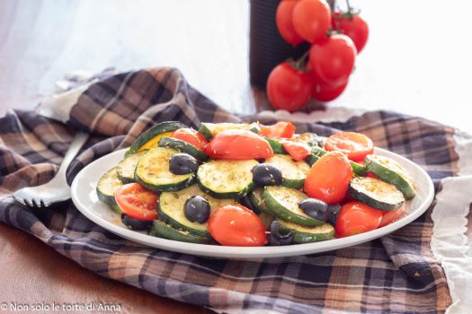 zucchine alla mediterranea in padella