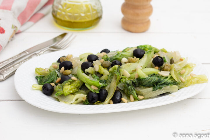 ricetta insalata cotta in padella olive e pinoli