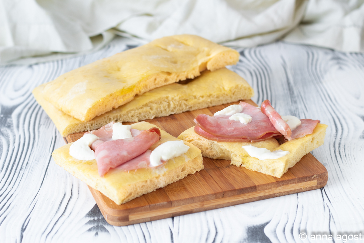 Focaccia di semola di grano duro