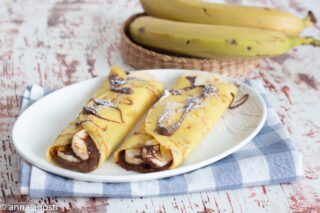 crepes con crema di nocciole e banane