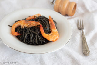 Spaghetti al nero di seppia e mazzancolle