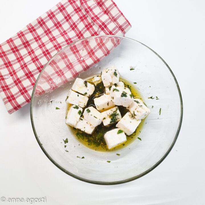 Spiedini di zucchine e feta in padella