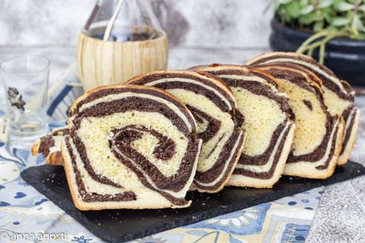 Pan Brioche Bicolore arrotolato