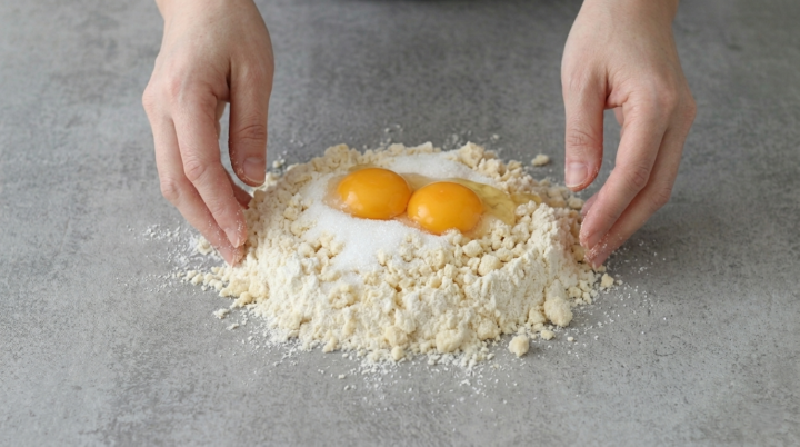 aggiungete l'uovo i compattate