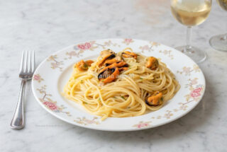 Spaghetti in Bianco con Cozze e Vongole