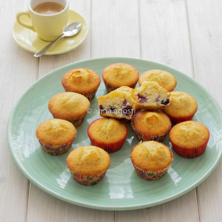 Muffin ai mirtilli anche surgelati