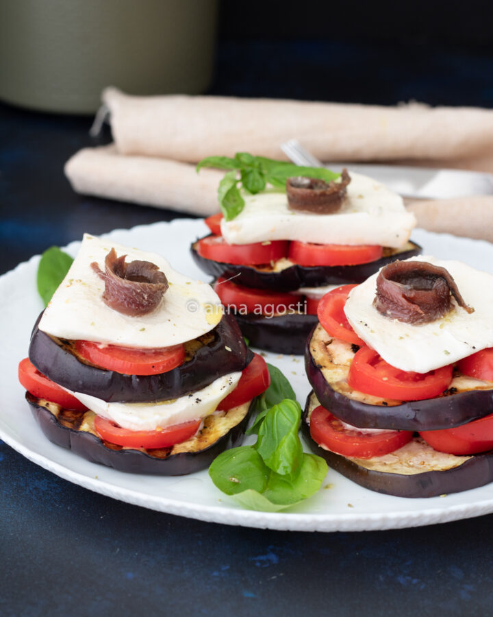 Caprese di melanzane grigliate
