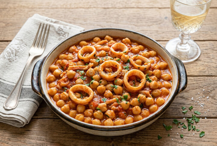 Ceci al sugo di calamari