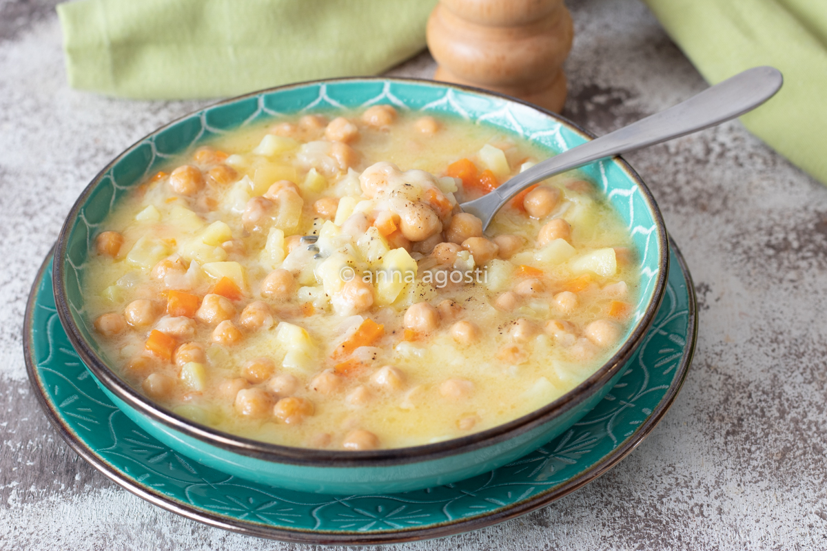Zuppa di ceci, patate e zucca