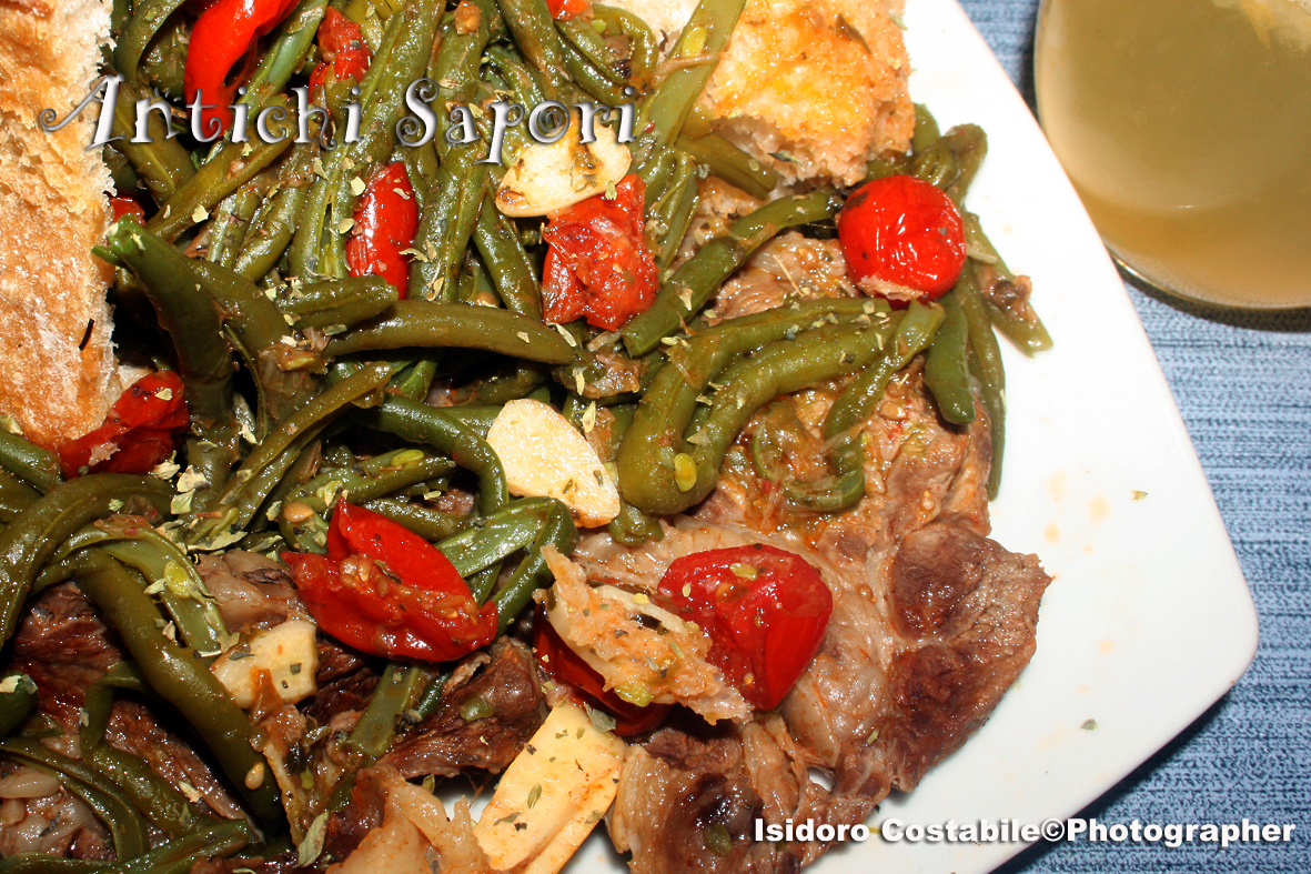 Locena di manzo alla pizzaiola con fagiolini.