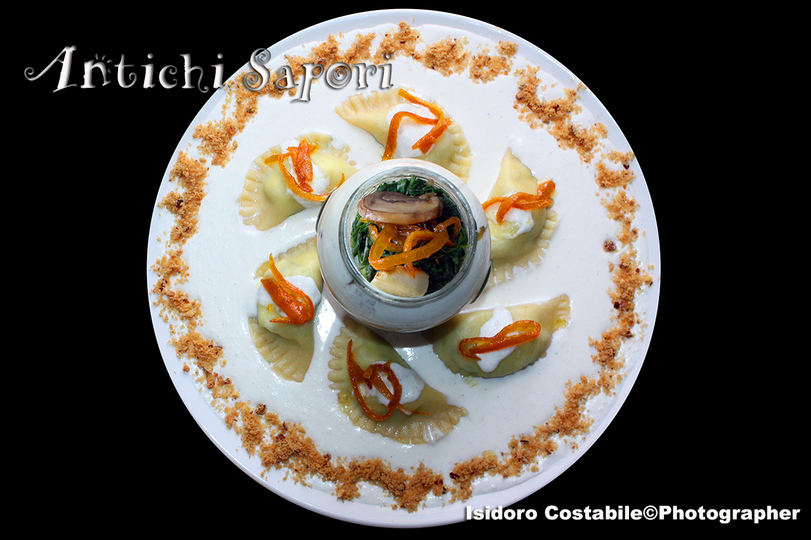 Mezzelune e Cheesecake Salata: Ricetta Riciclo Gourmet.